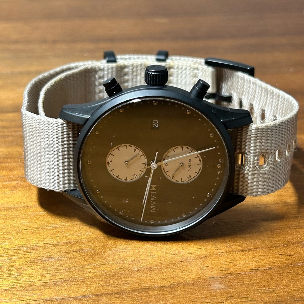 MVMT WATCH  BRAND NEW BATTERY! No flaws